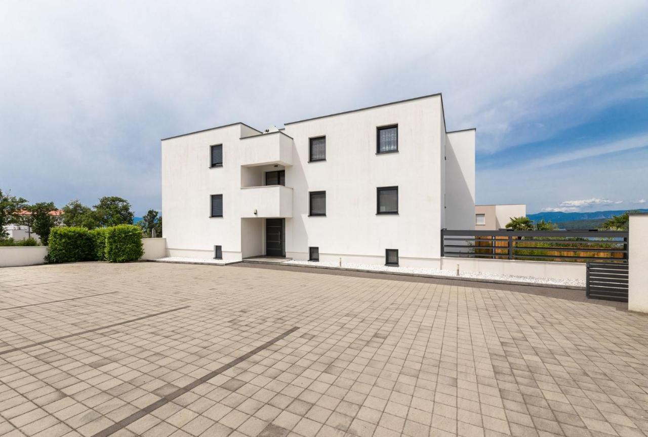 Casa Bella Apartment Malinska Bagian luar foto