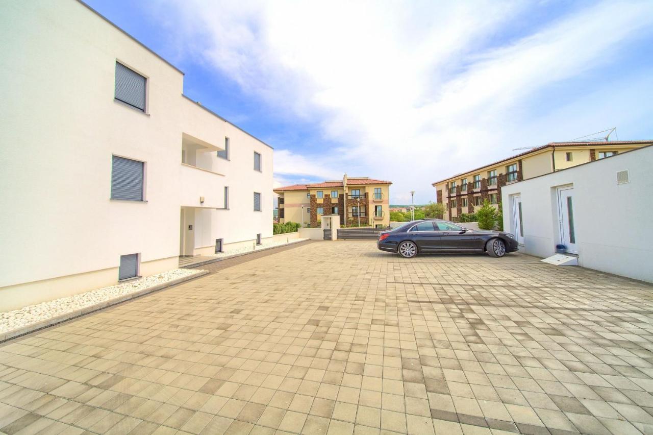 Casa Bella Apartment Malinska Bagian luar foto